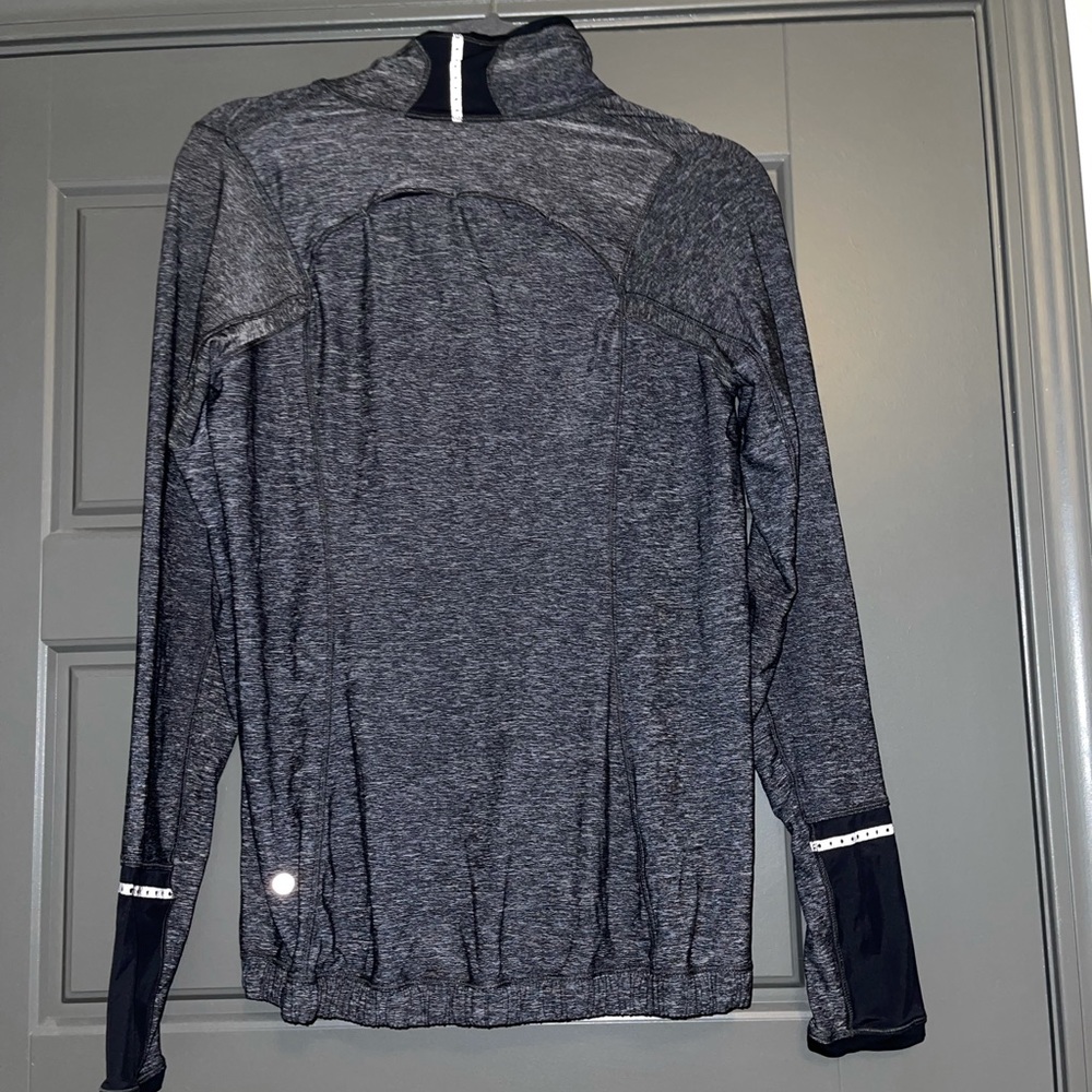LULULEMON pullover